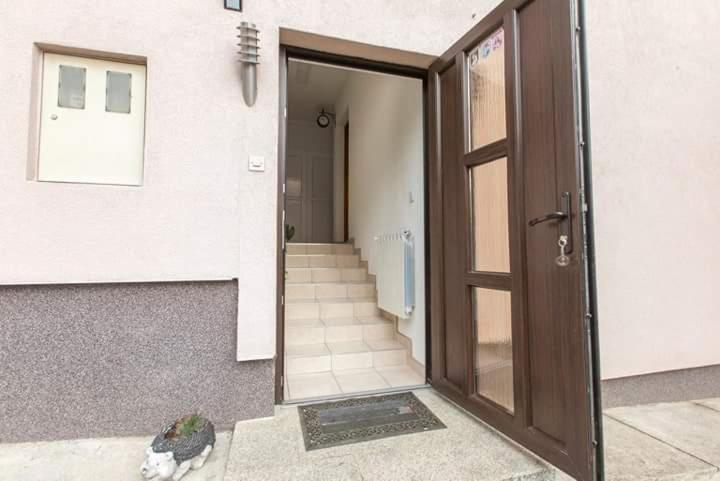 Apartman Sunny Lika Gospić Dış mekan fotoğraf